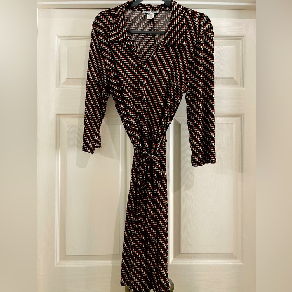 Like New Condition Perfect Fall Dress! Collared faux button down 3/4 sleeve